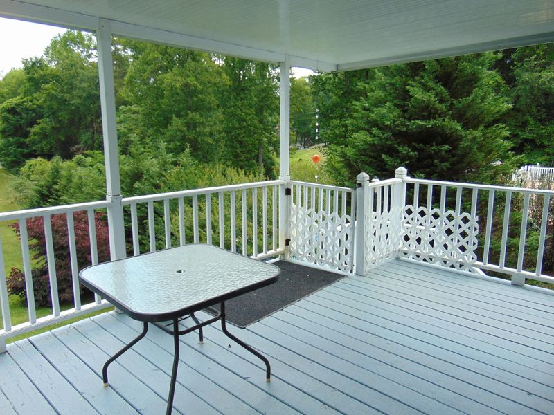 708 Timbercrest Dr, Clinton, TN 37716