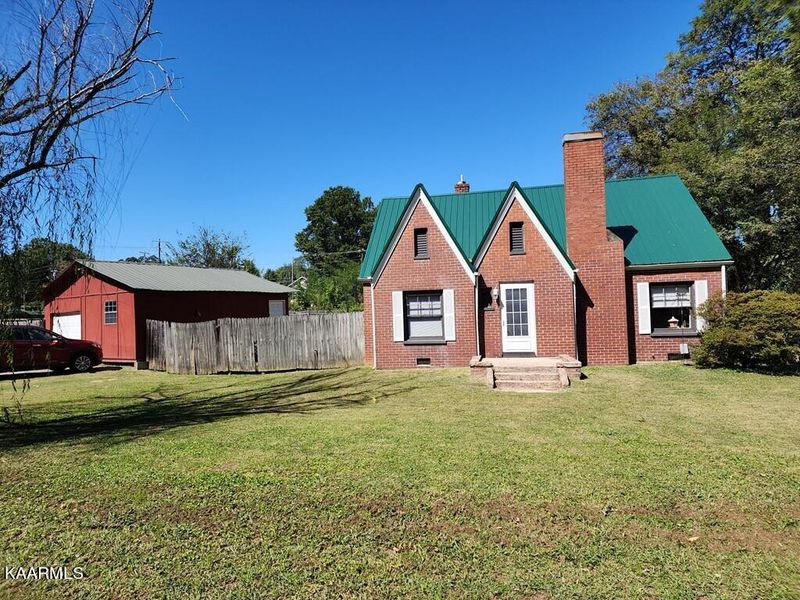 708 Virginia Ave, Athens, TN 37303