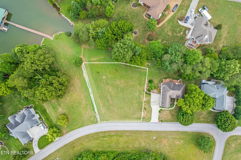 708 Wood Duck Dr, Vonore, TN 37885