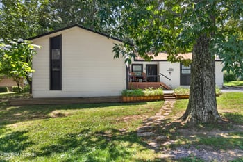 7084 Big Horn Dr, Crossville, TN 38572