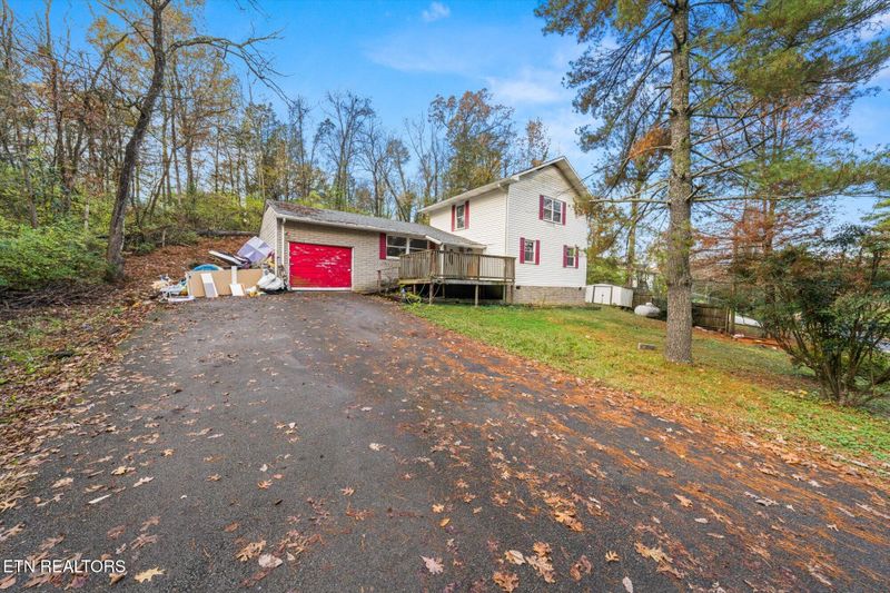 709 Brown Mountain Loop Rd, Knoxville, TN 37920