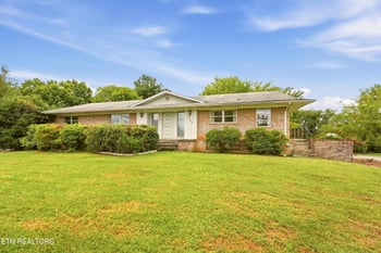 709 Chateaugay Rd, Knoxville, TN 37923