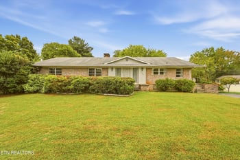 709 Chateaugay Rd, Knoxville, TN 37923