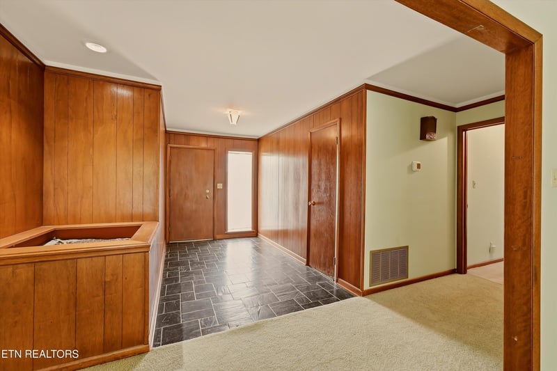 709 Chateaugay Rd, Knoxville, TN 37923