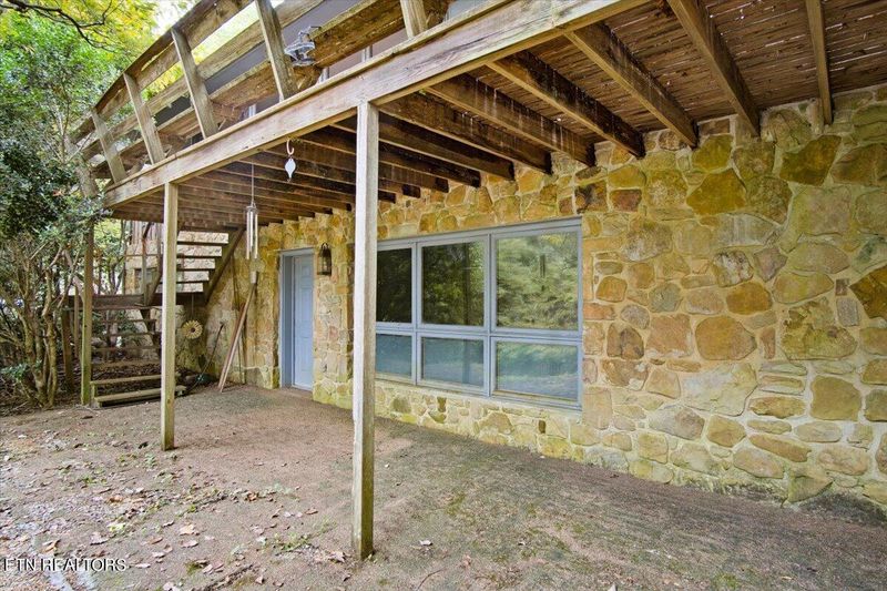 709 Skyline Dr, Clinton, TN 37716