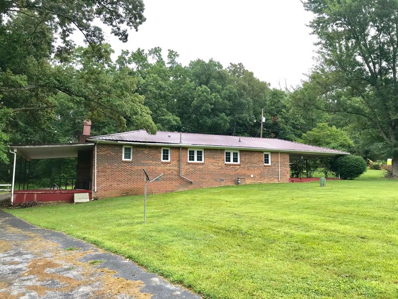 71 Dodson Ln, Crossville, TN 38555
