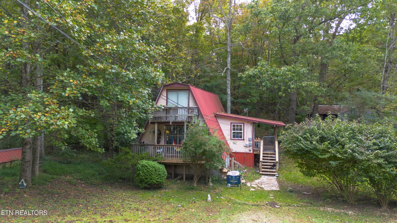 71 Lake Dr, Crossville, TN 38572
