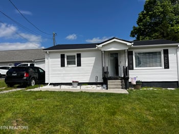 71 Taylor Ave, Crossville, TN 38555