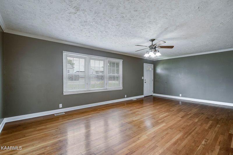 710 Elizabeth St, Athens, TN 37303