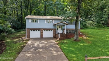 710 Greenwood Dr, Maryville, TN 37803