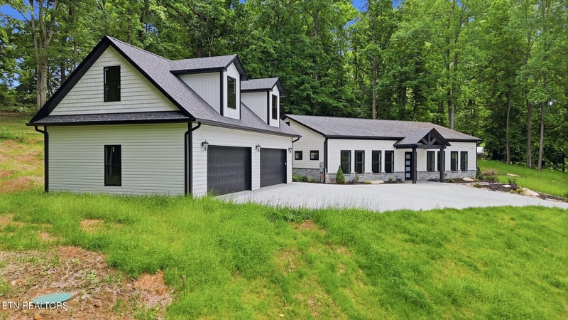 710 Knight Rd, Knoxville, TN 37920