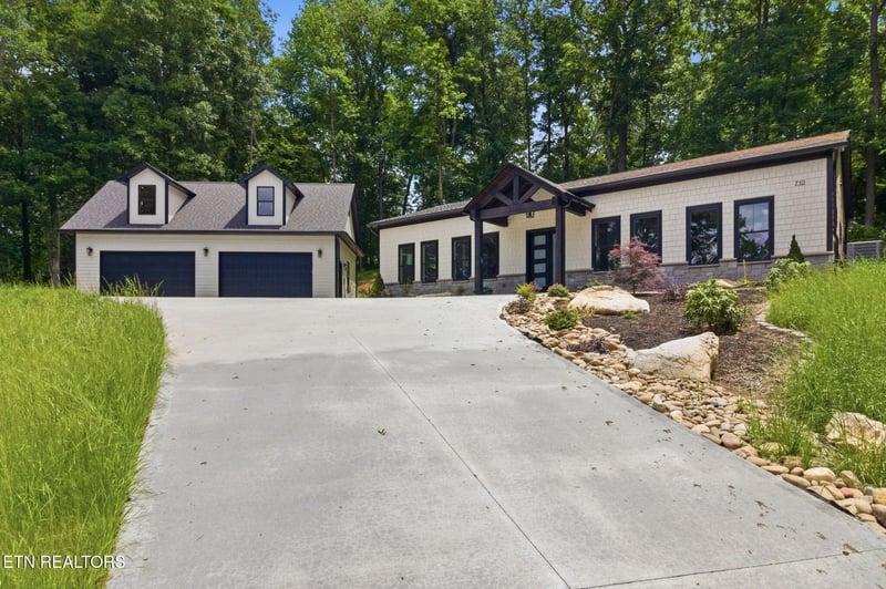710 Knight Rd, Knoxville, TN 37920