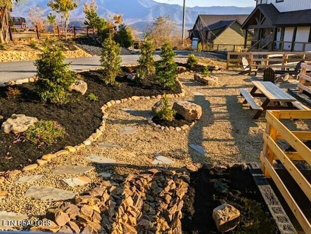 710 Village Loop Rd, Gatlinburg, TN 37738