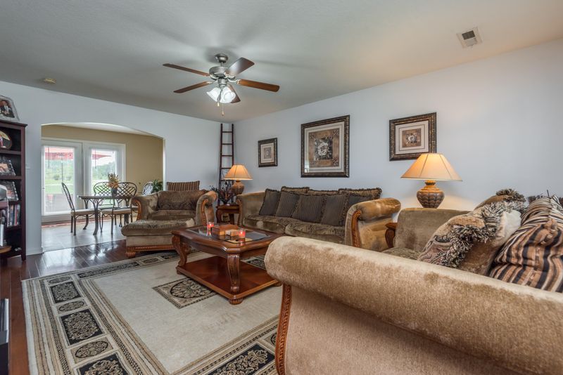 7100 Lawgiver Cir, Corryton, TN 37721