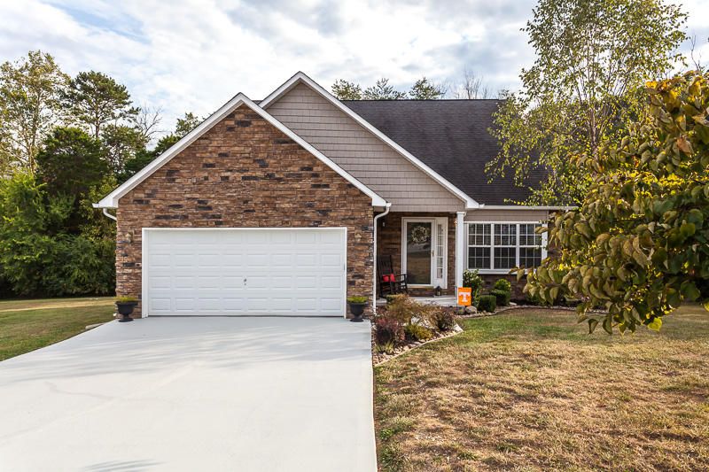 7100 Pinecroft Ln, Knoxville, TN 37914