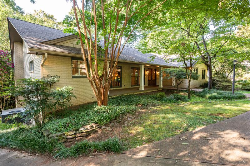 7100 Stone Mill Dr, Knoxville, TN 37919