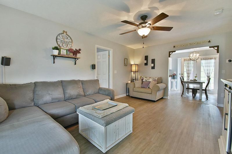 7101 Alice Springs Ln, Corryton, TN 37721