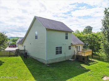 7101 Pinecroft Ln, Knoxville, TN 37914
