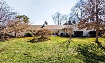 7104 Cresthill Dr, Knoxville, TN 37919