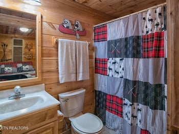711 Black Hawk Way #252, Pigeon Forge, TN 37863