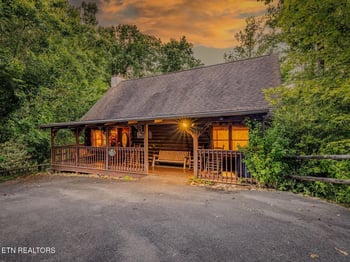 711 Black Hawk Way #252, Pigeon Forge, TN 37863