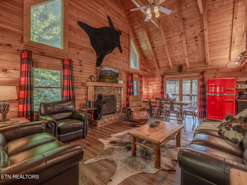 711 Black Hawk Way #252, Pigeon Forge, TN 37863