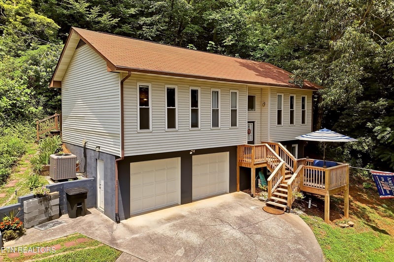 711 Brown Rd, Knoxville, TN 37920
