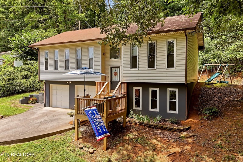 711 Brown Rd, Knoxville, TN 37920