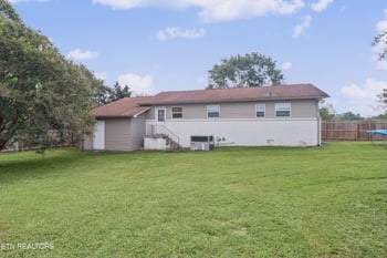711 Cooper Ave, Rockwood, TN 37854