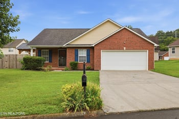 711 Drakewood Rd, Knoxville, TN 37924
