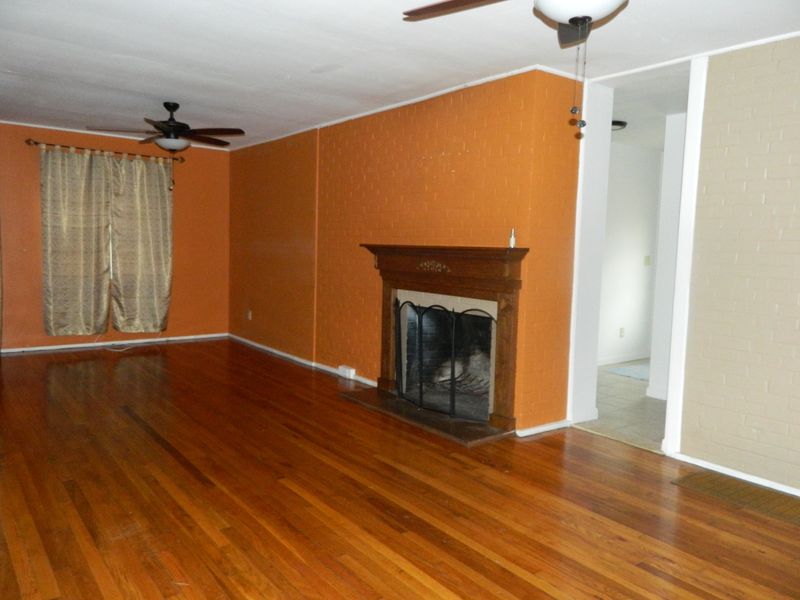 711 Florida Ave, Oak Ridge, TN 37830