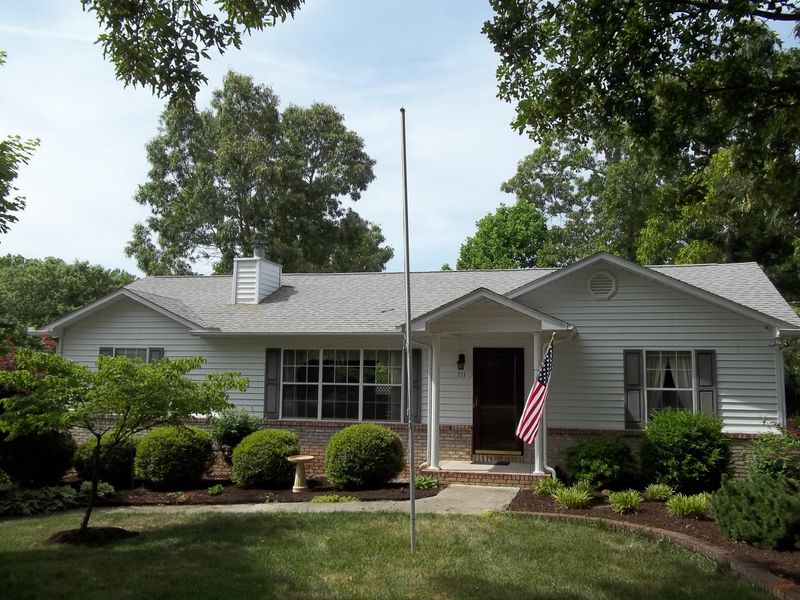 711 Johnson Rd, Maryville, TN 37804