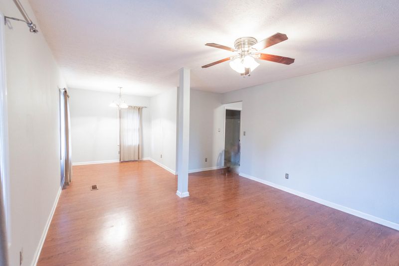 711 Mcadoo St, Clinton, TN 37716