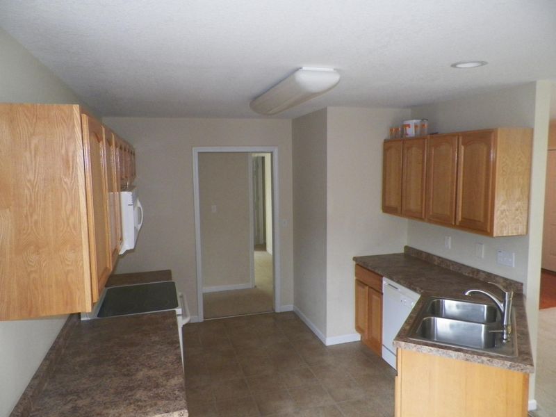 711 Shane Dr, Maryville, TN 37804