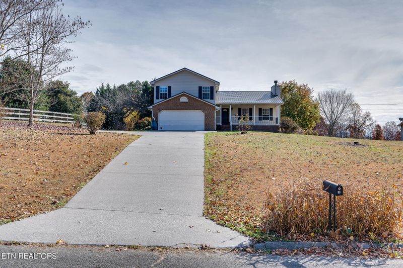 711 Water Oak Dr, Seymour, TN 37865