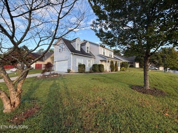 7111 Pinecroft Ln, Knoxville, TN 37914