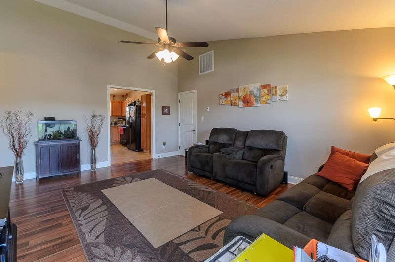 7112 Anna Hulen Rd, Corryton, TN 37721