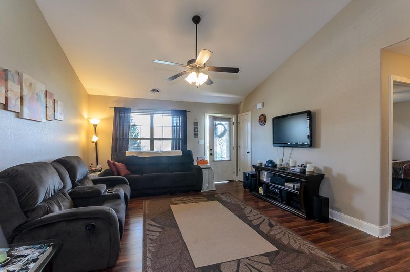 7112 Anna Hulen Rd, Corryton, TN 37721