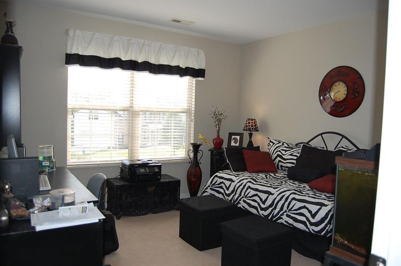 7112 Pondside Ln, Knoxville, TN 37931