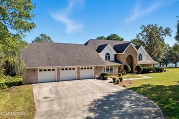 7112 Warren Ln, Corryton, TN 37721