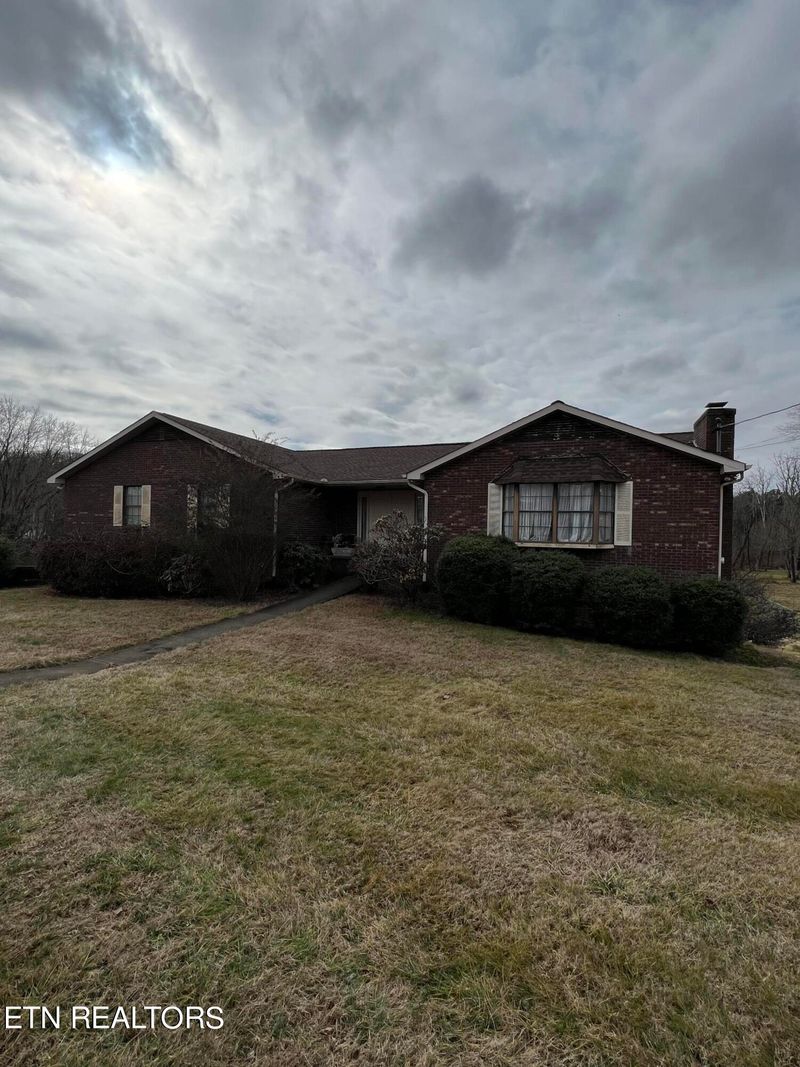 7113 W Chermont Cir, Knoxville, TN 37918