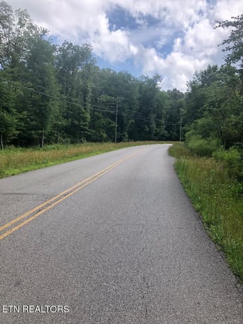 7114 Big Horn Dr, Crossville, TN 38572