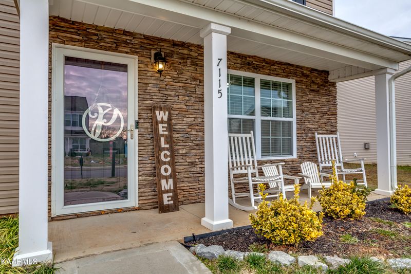 7115 Forest Willow Ln, Corryton, TN 37721