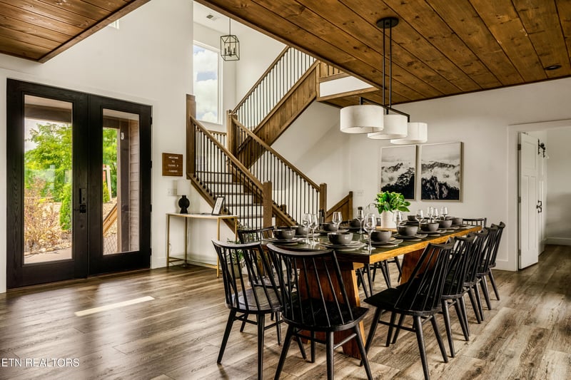 712 Bear Walk Way, Gatlinburg, TN 37738