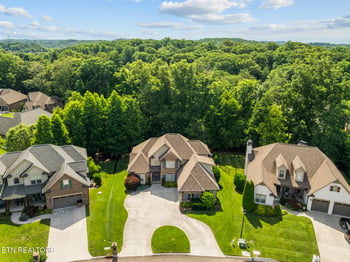712 Bent Ridge Ln, Knoxville, TN 37922