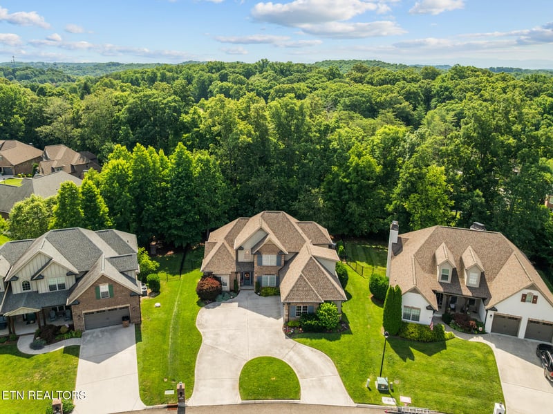 712 Bent Ridge Ln, Knoxville, TN 37922