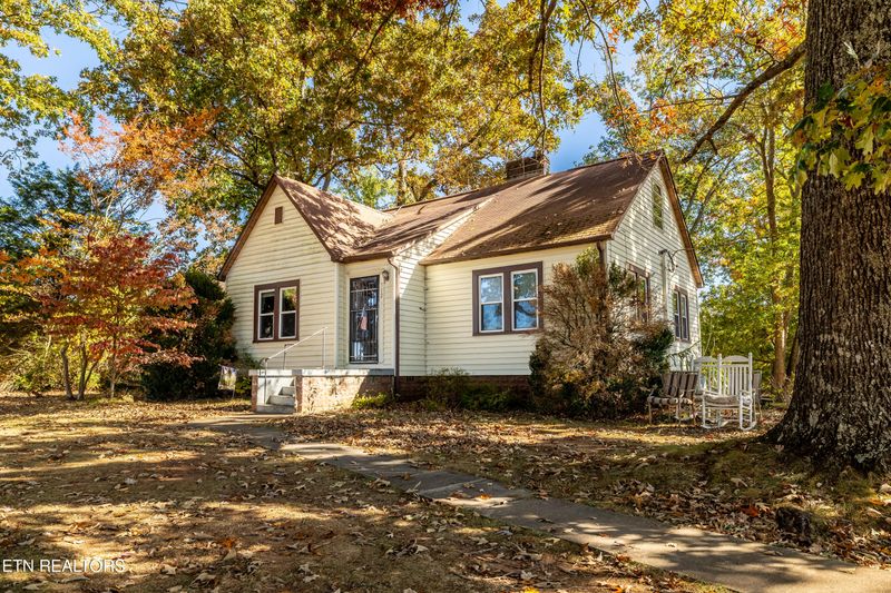 712 Brick Mill Rd, Maryville, TN 37801