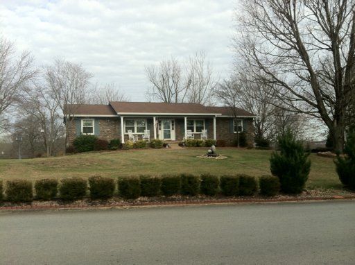 712 Bridgewater Rd, Knoxville, TN 37923