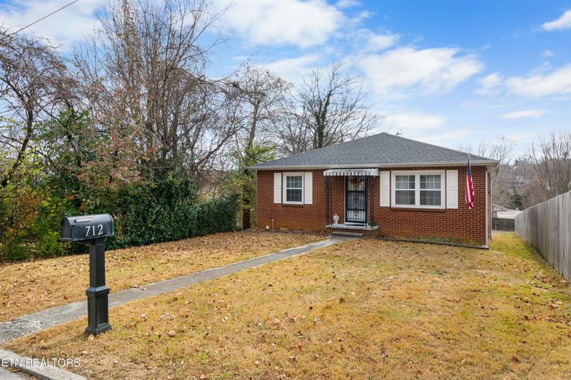 712 Chilhowee St, Harriman, TN 37748