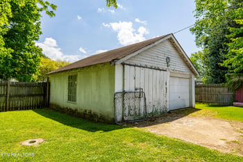 712 E Lincoln Rd, Maryville, TN 37804